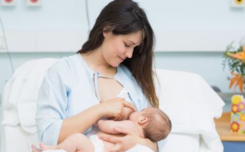 张歆艺产后自拍 母乳喂养能帮助子宫恢复得更快吗