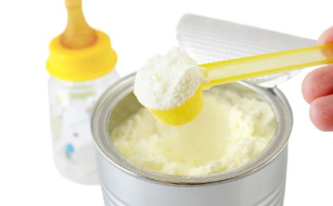 这些错误的冲奶粉的方法 家长还在用么？