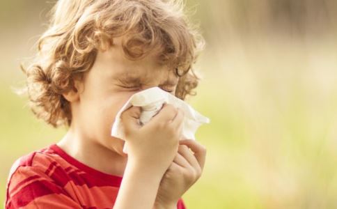 怎么区分小儿鼻炎和感冒 怎么判断孩子是鼻炎还是感冒
