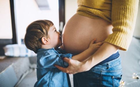 孕妇为什么会有抽搐式的胎动 这正常吗