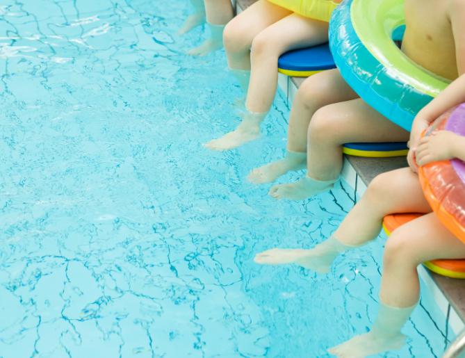 儿童多大适合学游泳 小孩子学游泳的最佳年龄