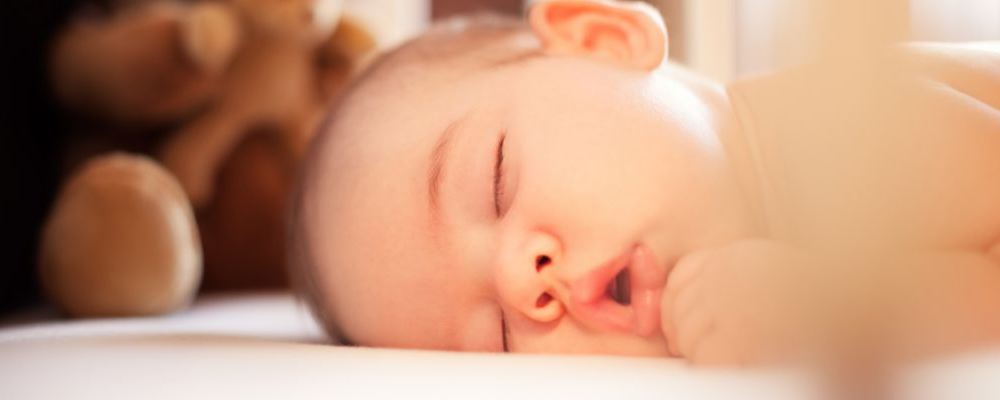 宝宝不好好睡觉是什么原因 如何营造好的睡眠环境