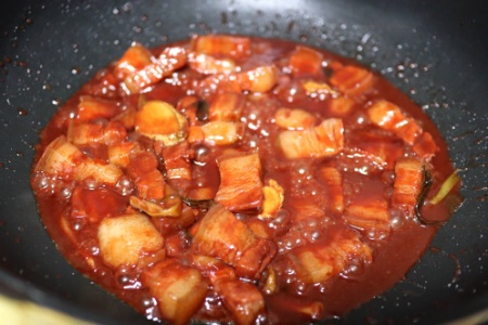 红烧肉的做法，最正宗的做法一学就会，好吃到汤汁都不放过