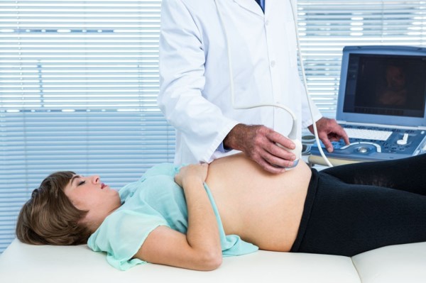 怀孕40天做b超能看到什么