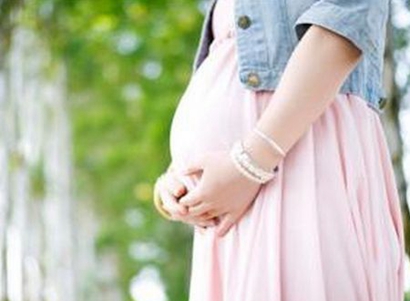 怀孕初期乳房胀痛是什么原因引起的？