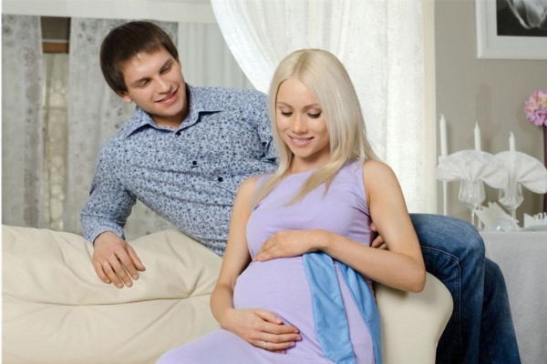 孕中期白带多外阴痒怎么回事 应该如何处理