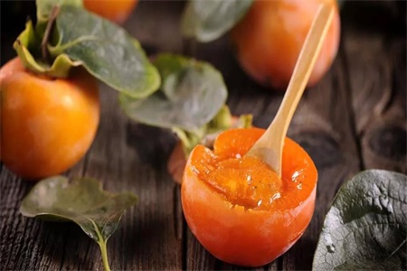 柿子不能和什么食物一起吃 肠胃不好的人吃柿子有禁忌