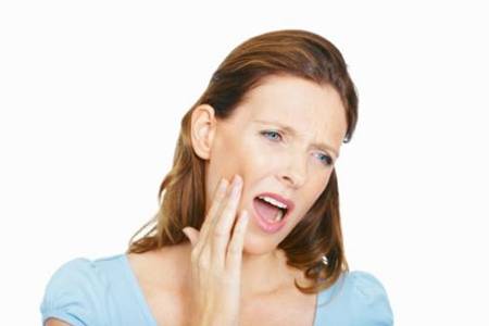 牙龈肿痛怎么办?缓解疼痛要针对原因去治疗