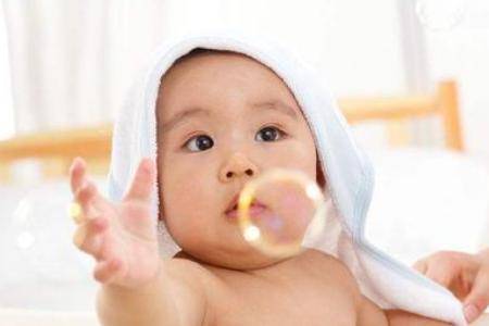 婴儿不吃奶瓶原因是这个 婴儿不喝奶瓶怎么办的2个妙招