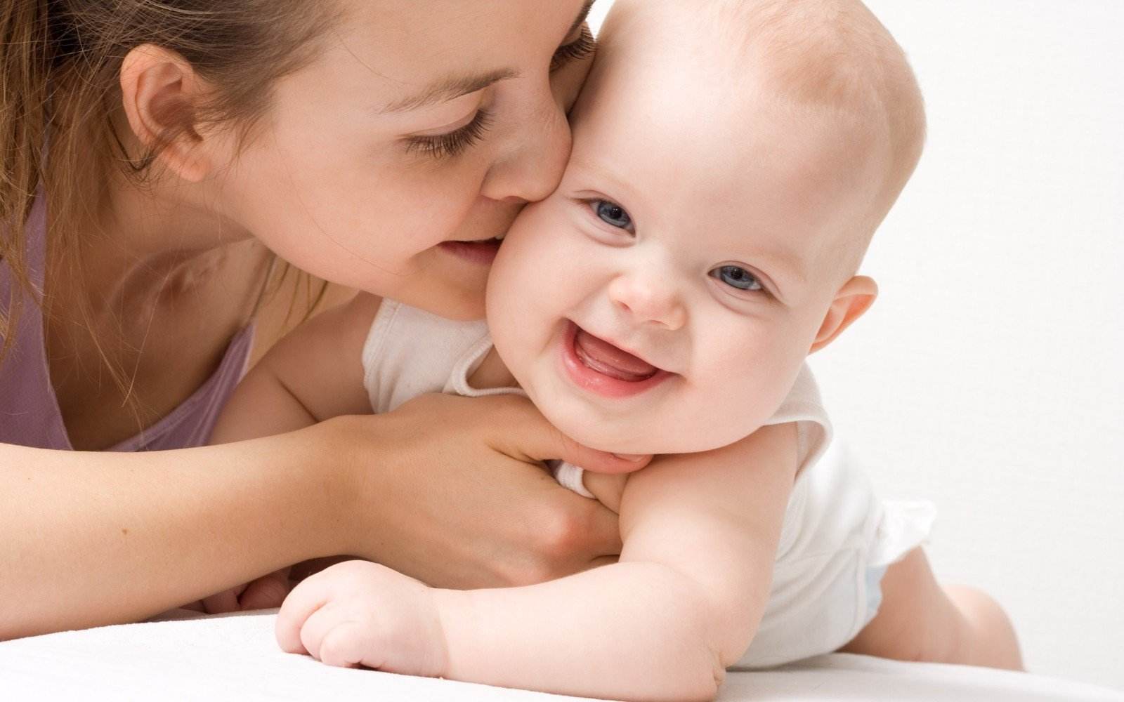 宝宝频繁夜醒睡不好和母乳有关系吗?母乳喂养的方法介绍