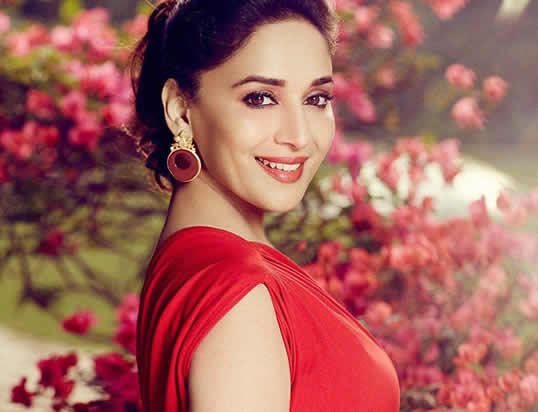 印度最美丽的女演员之一，也是印度获奖最多的的女演员，此外，她也是世界上最好的舞者之一。