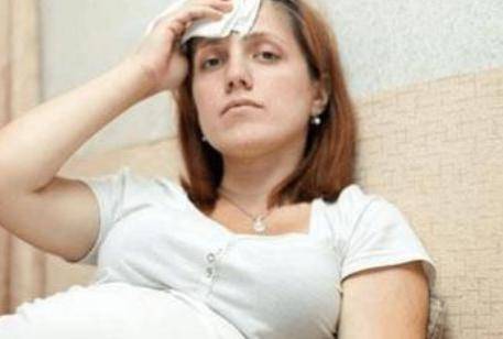 怀孕初期症状出现怕热 如何缓解孕妇怕热现象