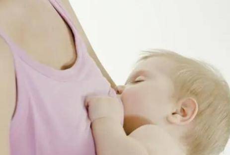 初乳是什么颜色 初乳可以给宝宝吃吗