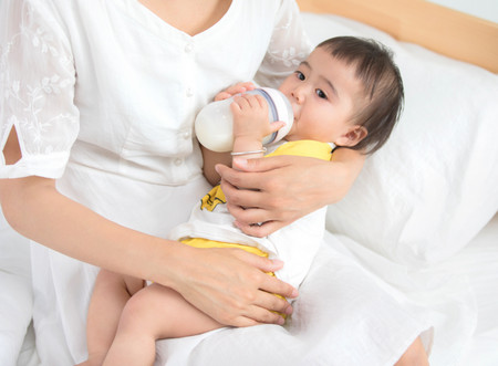 不同月龄的婴儿每次进奶量 各个月龄的婴儿奶量