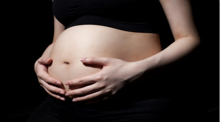 怀孕初期肚子疼怎么回事?可能有这几种情况,不能大意!