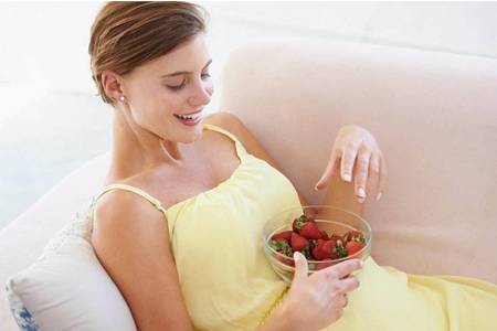 怀孕初期吃什么对胎儿发育好,孕妇食谱六大必要食物