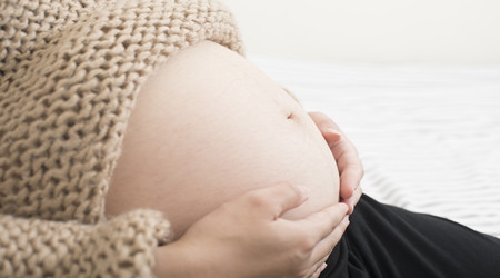 孕晚期肚子为何一阵一阵发紧?有这一信号,孕妈要窃喜