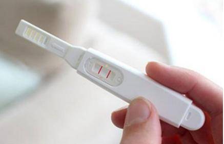 孕早期症状有什么明显表现 早孕试纸测试的出来吗?