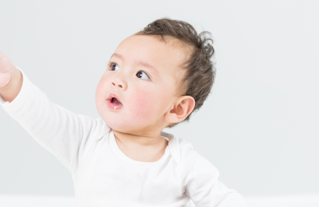 安抚奶嘴怎么挑选 给宝宝用安抚奶嘴的正确方式