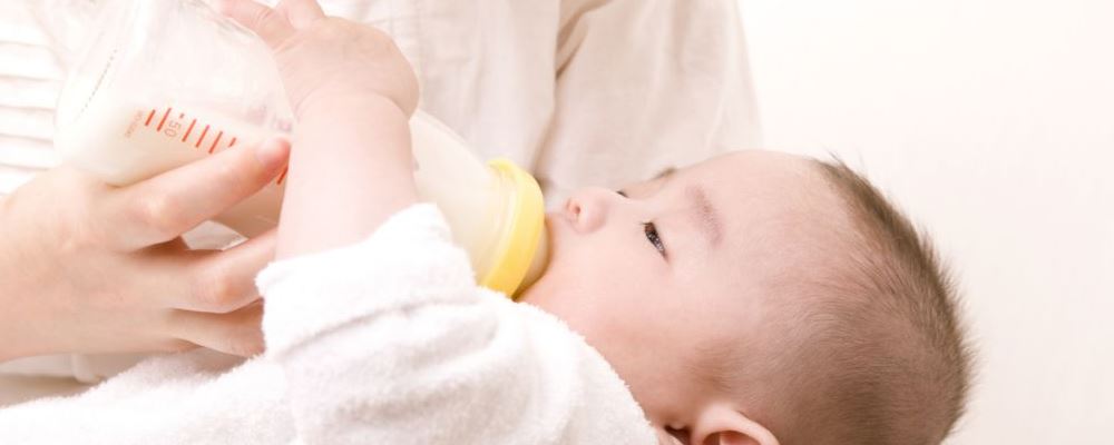 宝宝性早熟的原因有这几个 妈妈如何选好奶粉