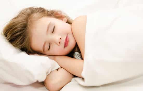 婴儿睡觉怎么盖被子 这四个大问题家长了解吗