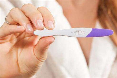 女人多囊卵巢缠身后可以受孕吗