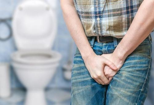 男人经常憋尿会有什么后果 男人憋尿的危害