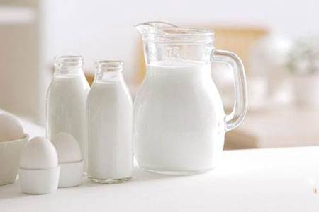 牛奶什么时候喝最好 三个时间段喝发挥牛奶的功效