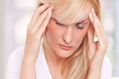偏头疼是什么原因引起的 三个有关注意事项