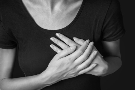 胸闷气短呼吸困难是什么原因？这五个女生胸胸闷气短的原因
