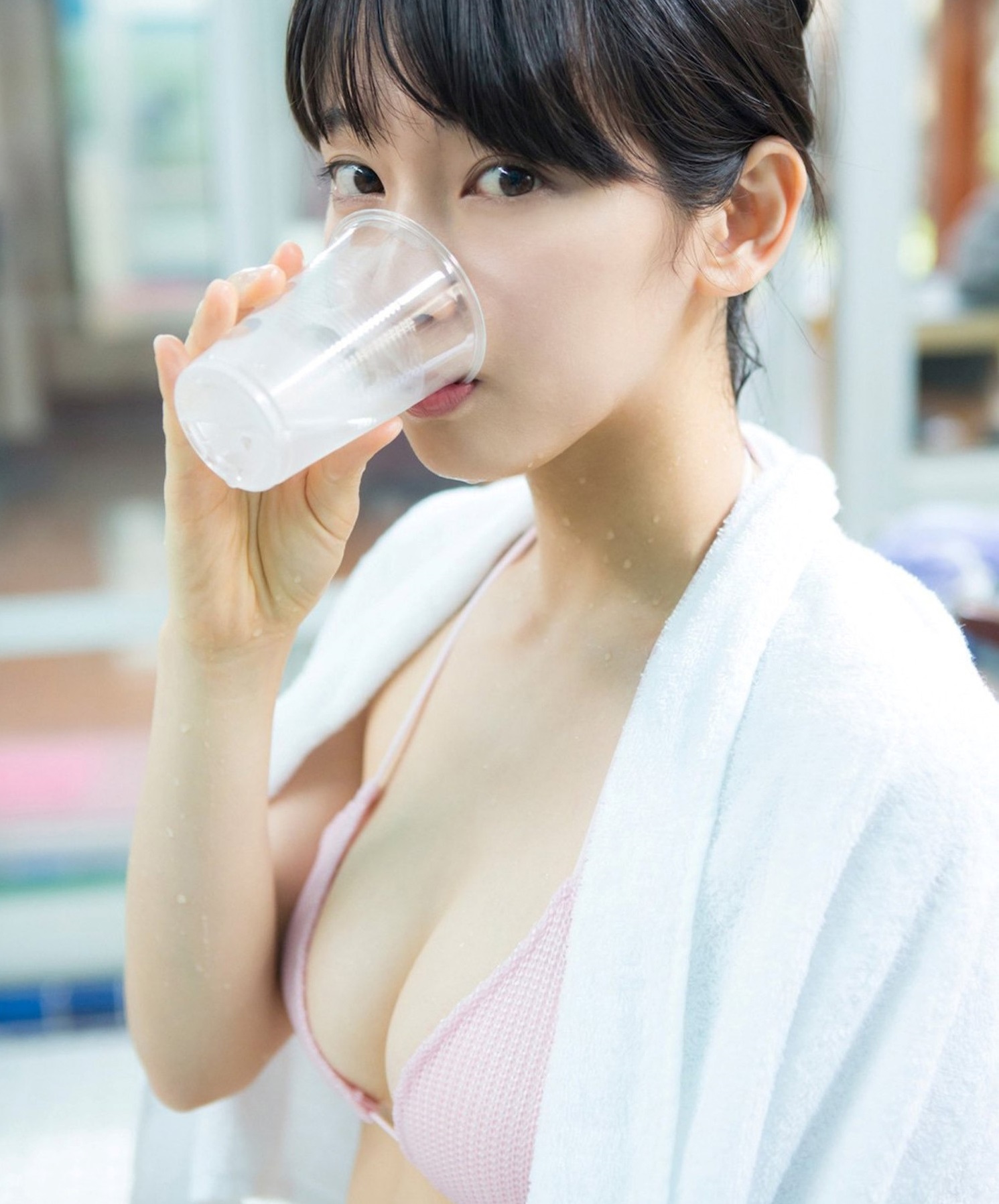 性感解禁！日本女演员「吉冈里帆」宣布新写真,睽违两年又把衣服脱了