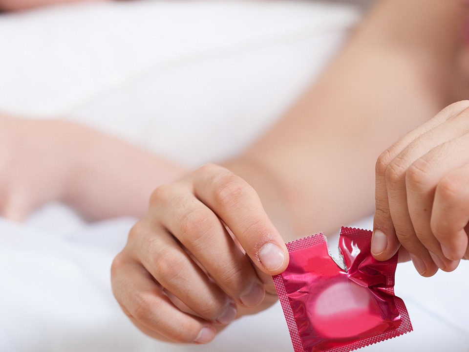专家教你如何正确使用避孕套 正确使用避孕套的方法