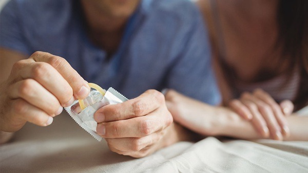 避孕套能预防生殖器疱疹吗？预防生殖器疱疹的方法是什么？