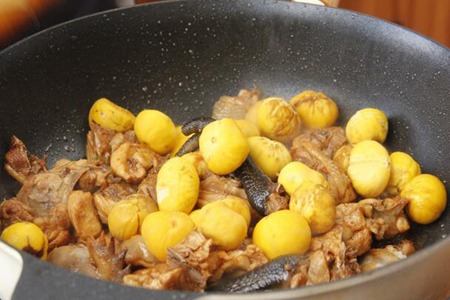 板栗怎么做才好吃又简单?板栗烧鸡的做法家常菜