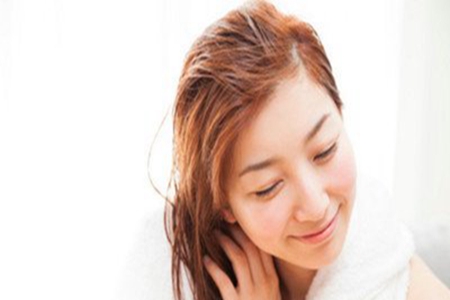女性容易掉发的原因是什么？避开这八个错误才能更好养护头发！