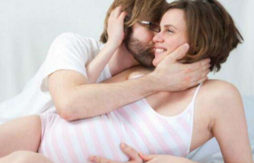 怀孕初期性欲变强是什么原因呢？