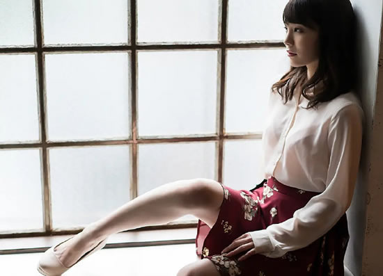 铃村爱里10部最好看的作品美照欣赏。