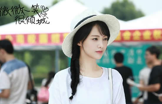 中文名郑爽 外文名ZhengShuang 别名大壳、爽妹子、小爽、爽儿 国籍中国 民族汉族 出生地辽宁省沈阳市大东区 出生日期1991年8月22日 身高168cm 毕业院校北京电影学院 职业演员 经纪公司郑爽工作室 代表作品一起来看流星雨一起又看流星雨凤图腾青春斗相爱穿梭千年寂寞空庭春欲晚胜女的时代我的保姆手册微微一笑很倾城画壁夏至未至
