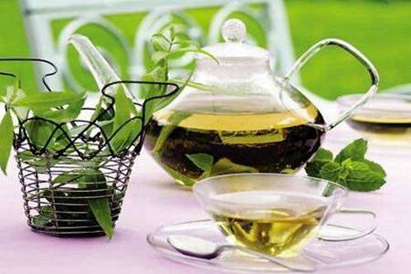 喝绿茶的好处 喝绿茶的四大危害