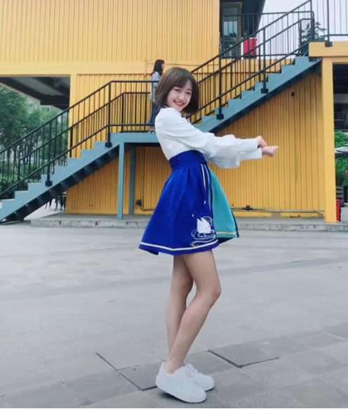 代古拉k跳舞照