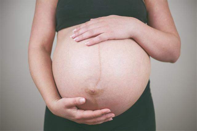 怀孕后肚子上的“黑线”是什么？妊娠中线的秘密,你有必要了解