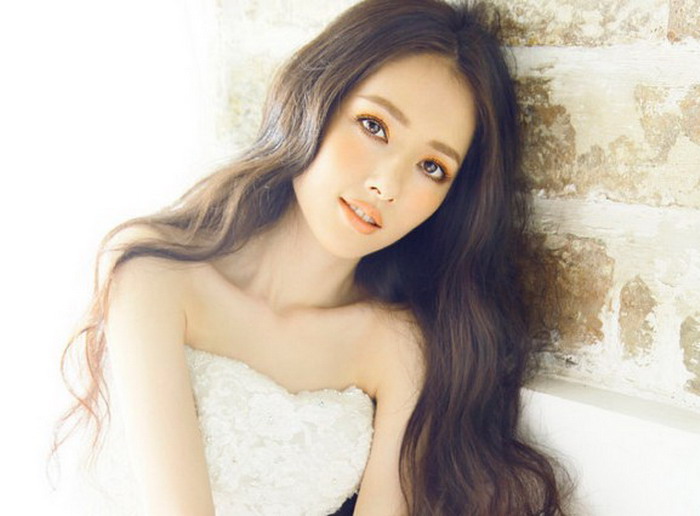 在有了名气的郭碧婷也出演了很多的影视作品，例如《对风说爱你》、《咱们结婚吧》、《神犬小七》、《那片星空那片海》等等。