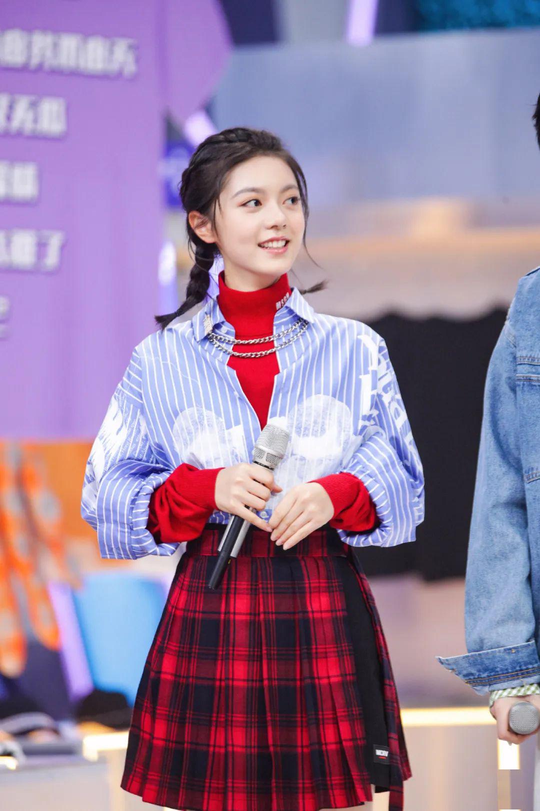 中文名：赵今麦 外文名：Angel 别名：麦子、麦麦、今麦 出生地：辽宁省沈阳市 出生日期：2002年9月29日 身高：165cm 代表作品：《流浪地球》、《我的！体育老师》、《少年派》、《小别离》 主要成就：入选2019福布斯中国30位30岁以下精英榜