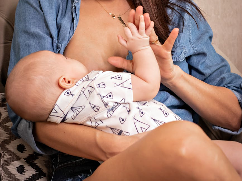 婴儿吃奶会撑到吗？新晋级的宝妈们有担心过吗？