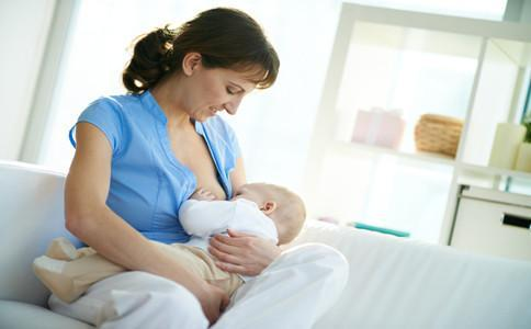 母乳喂养有＂门道＂：给宝宝喂奶时,妈妈的这5种行为要“拒绝”