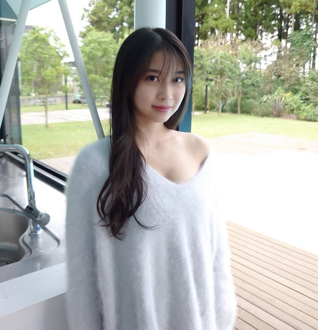 纯洁美少女「牧野真莉爱」由内而外散发干净气质　看着她「甜萌灿笑」仿佛心灵也被净化