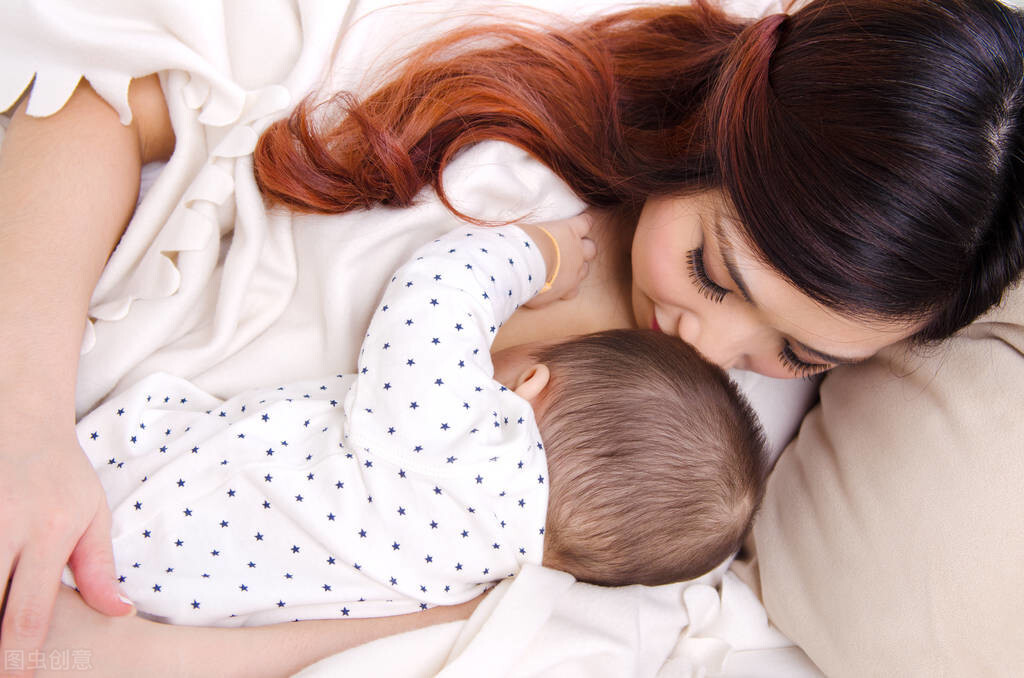 母乳喂养使胸部不对称 3个方法可以有效调整 宝妈不用过分焦虑