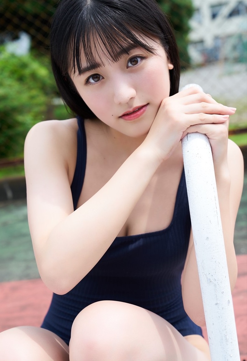 目前主要还是以学业为主的蓼沼优衣，因参加由日本著名漫画杂志《週刊YOUNG JUMP》，每年举办的「制コレ’20」美少女选美活动，并获得优胜奖，不只为自己的演艺圈之路打下良好基础，网络上人气更是高速窜升，或许再过不久蓼沼优衣就能像《鬼灭之刃》或是《咒术回战》这样，走向众人吹捧景仰的王道之路呢！