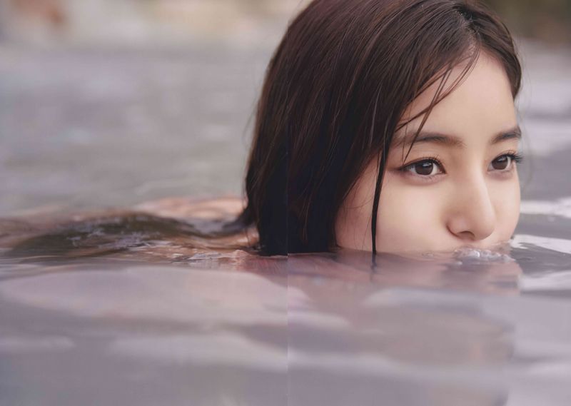甜美可爱,日本90后萌妹新木优子 第2本写真集《honey》,湿身泡温泉画面绝美！