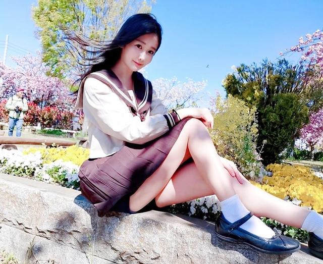 《Tsukushi杉菜》也常常上衣失踪、底裤更是不见踪影呦♥